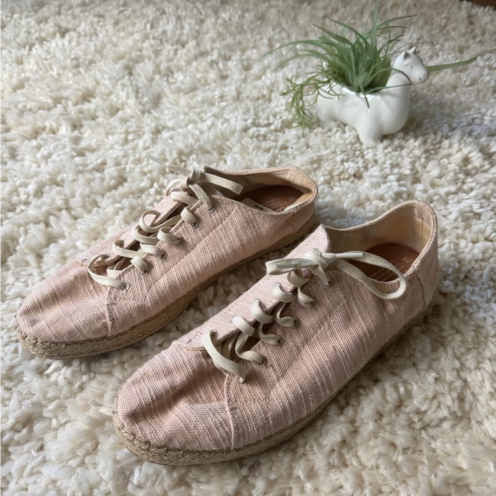 NWT Toms Blush Pink Rose super cute spring womens  Espadrille Lace-Up Sneakers